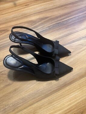 Zara Black Pointed Slingback Heels with Decorative Bow Accent